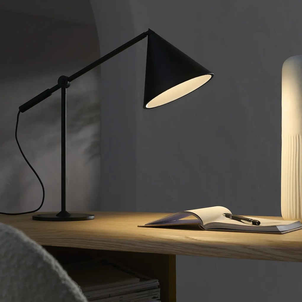 Gearticuleerde bureaulamp, Moke