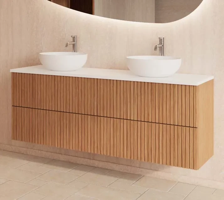 Gliss Design Hybris badkamermeubel met ribbelfront en wit glans toppaneel 140cm pure