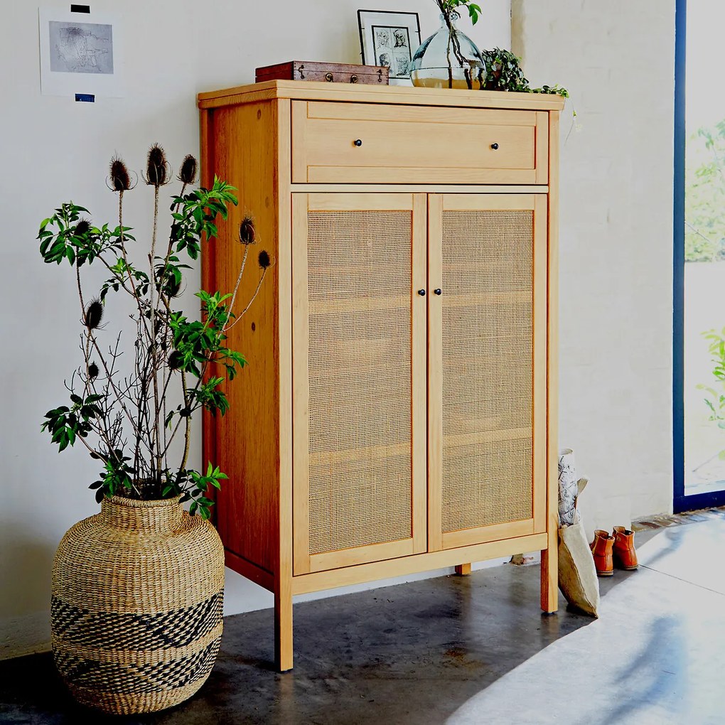 Buffetkast in massief dennenhout en vlechtwerk, Gabin