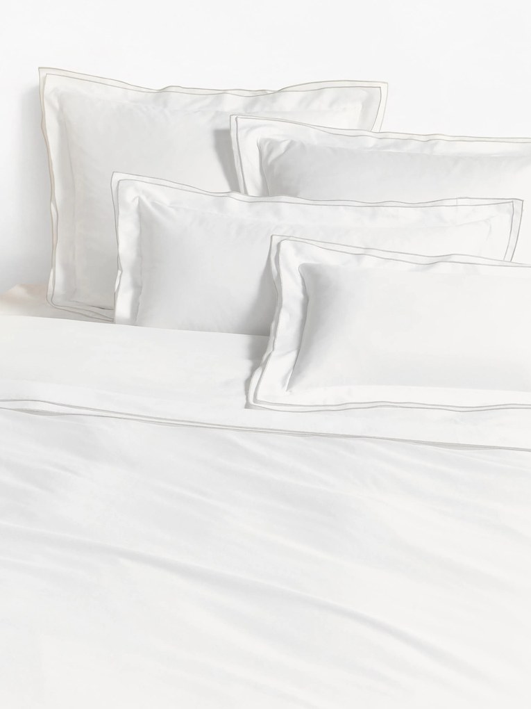 Katoensatijnen dekbedovertrek Carlotta