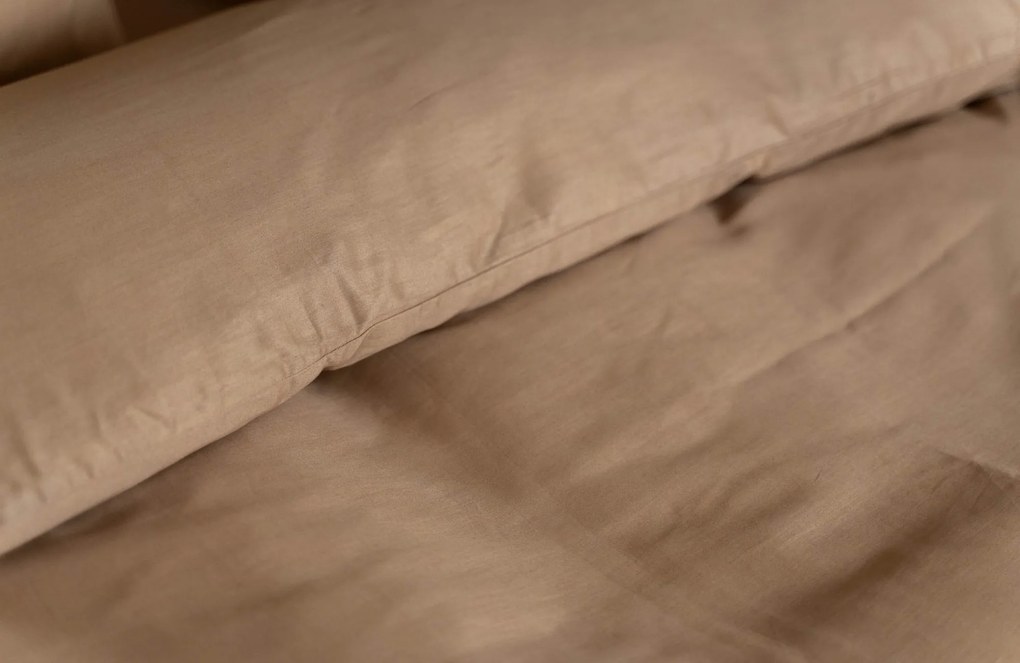 Kayori x Daisy Diks Dekbedovertrek Lumi Taupe – Bij Swiss Sense