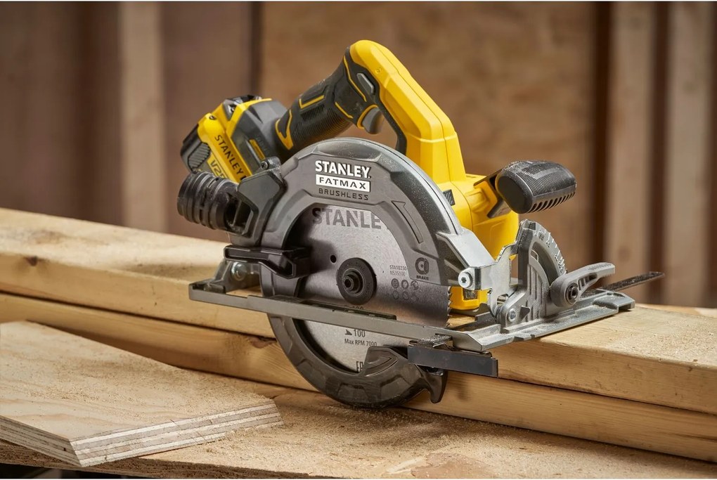 Stanley SFMCS551M1T-QW Accu Cirkelzaag Brushless 18V– 190 mm in T-stack Koffer + 4,0 Ah Accu&amp;lader