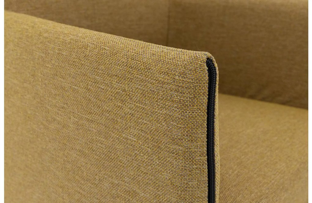 Goossens Eetkamerstoel Funk RVS Poten groen stof met armleuning en Transparant skater wiel met rvs kapmet wielen, modern design