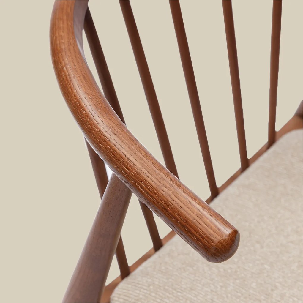 Walnoot Spijlenstoel Scandinavisch Design