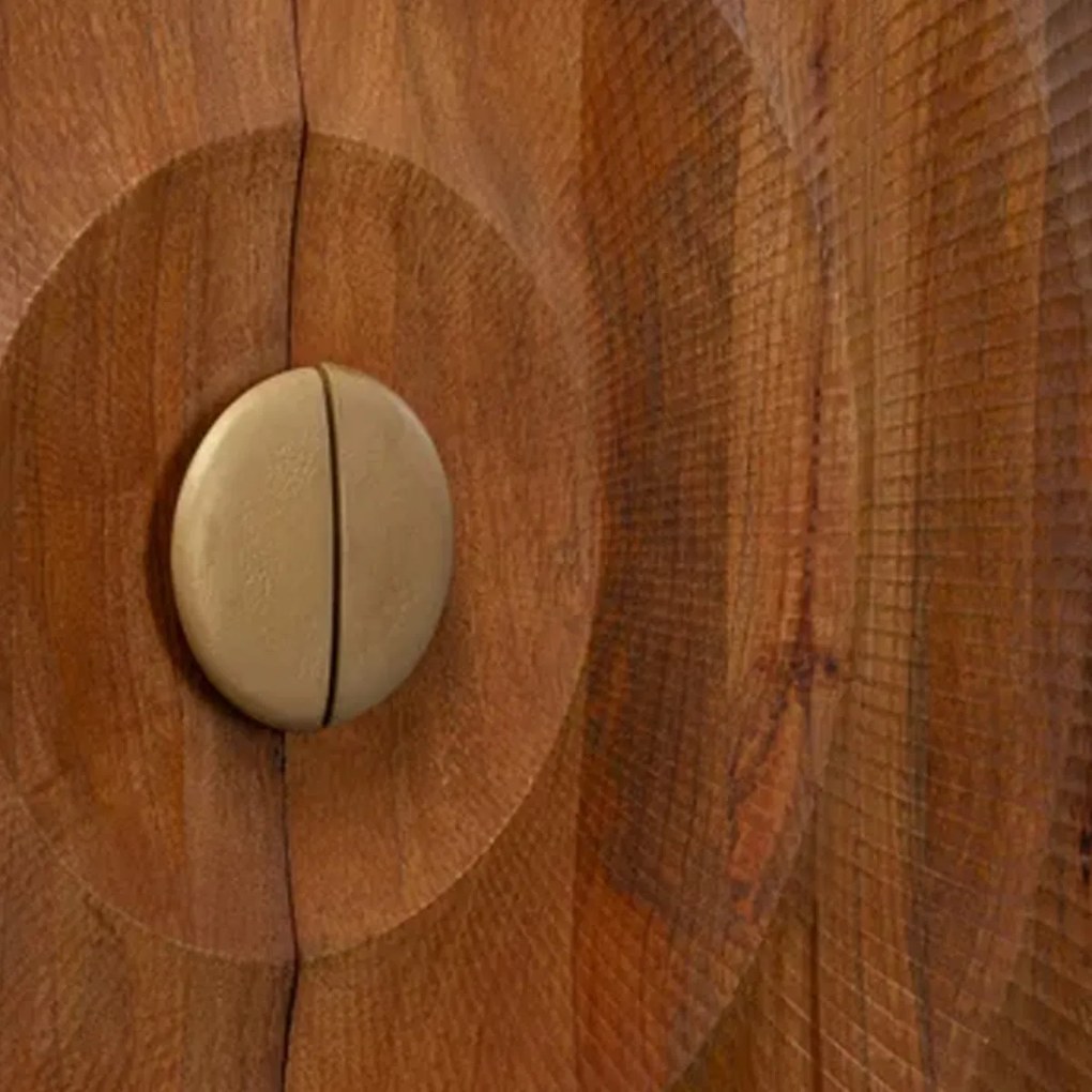 Unieke Kast Met Houtsnijwerk Deuren - 76x30x140cm.