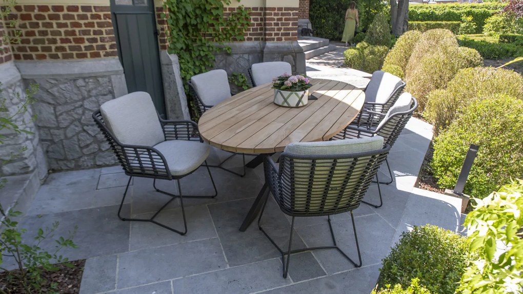 4 Seasons Outdoor Bernini tuinset platinum met RVS Prado tafel teak blad Ø 160 cm  Tuinset    houtkleur weerbestendig