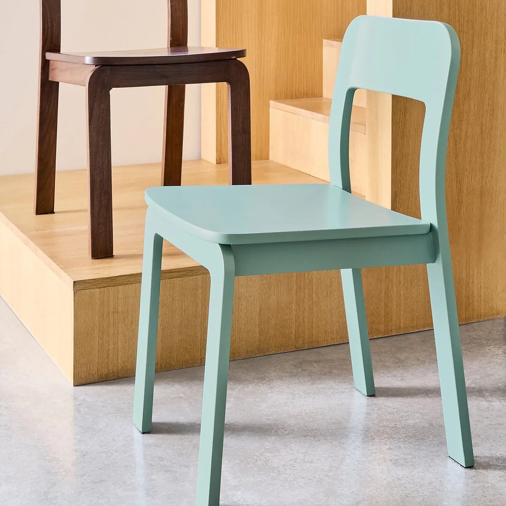 Set van 2 gebeitste massief berken stoelen, Talet