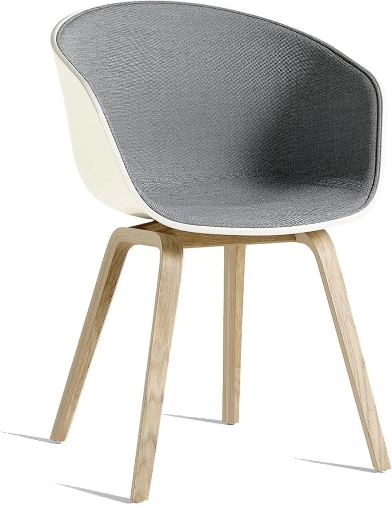 Hay About a Chair AAC22 gestoffeerde stoel onderstel gezeept eiken kuip Cream White Surface 120