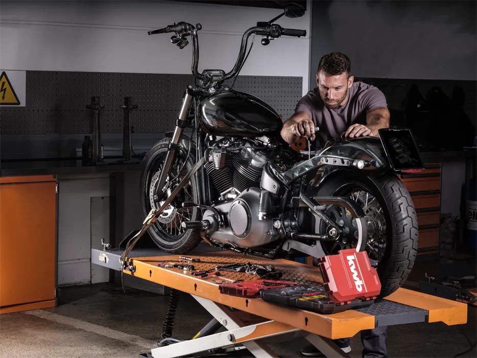 KWB Gereedschapskoffer 70-delig in E-case