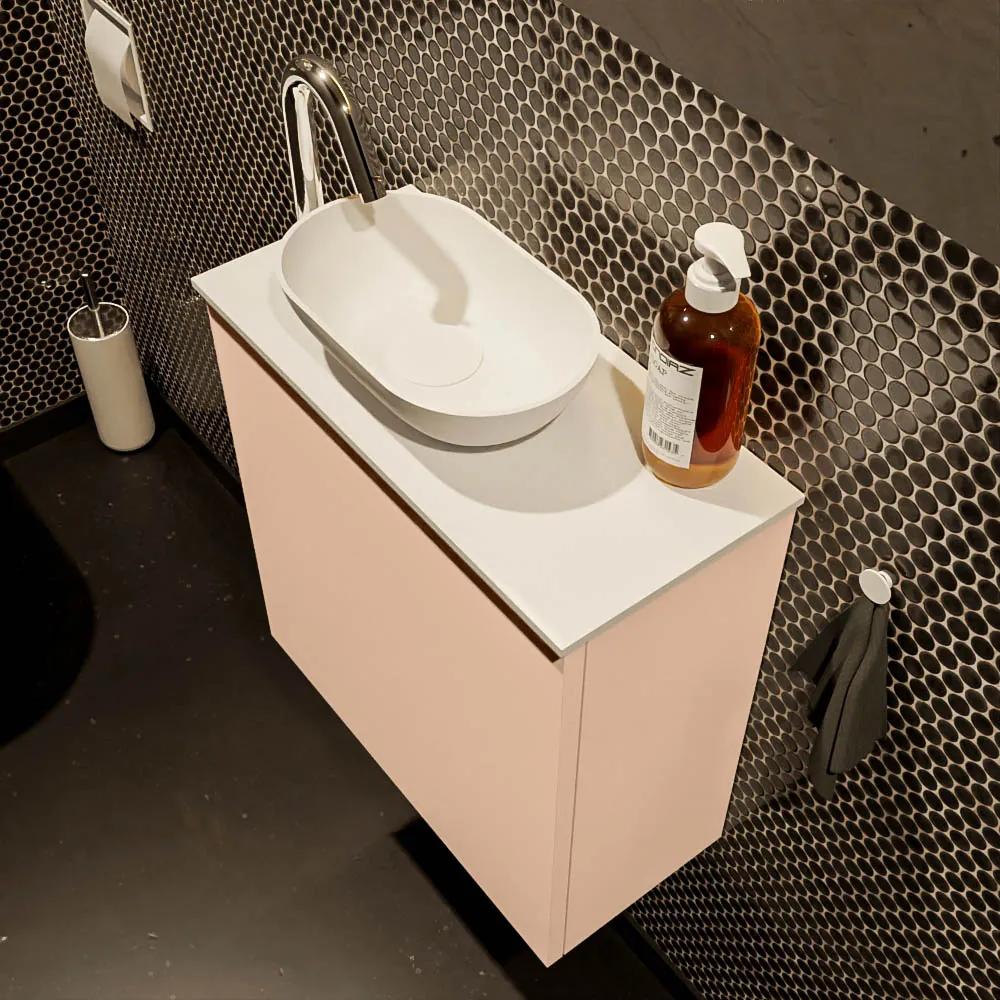 Mondiaz Fowy toiletmeubel 50cm rosee met witte waskom links en kraangat