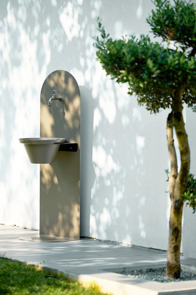 GROUND FOUNTAIN DOVE GREY  116cm - 2e KEUS