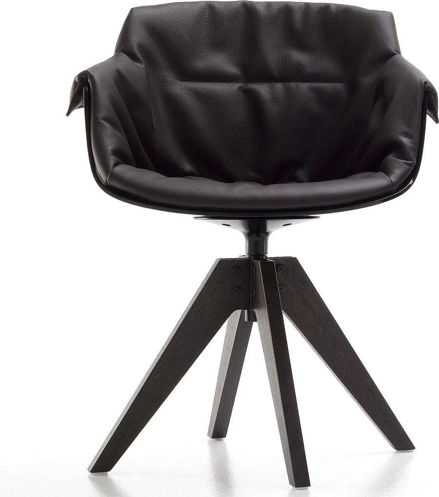 MDF Italia Flow Slim Chair XL gestoffeerde stoel met VN donker eiken onderstel zwarte kuip Leather testa di moro