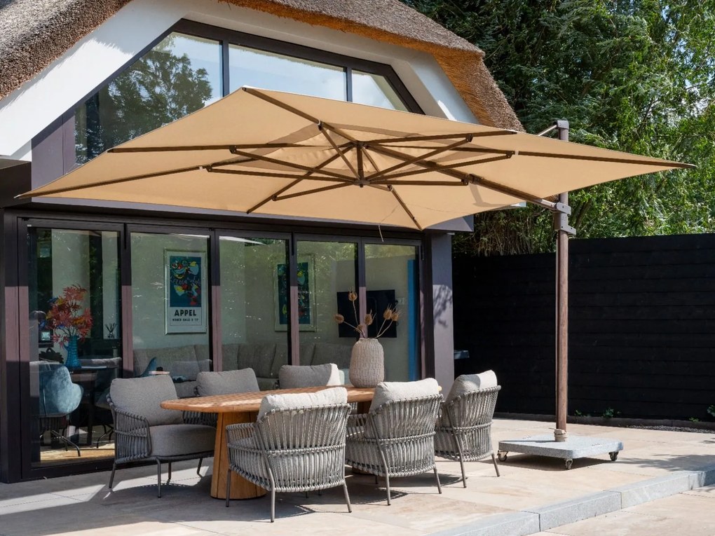 4 Seasons Finca zweefparasol 4x3 m - Zand/ Donkere houtlook met Finca voet en hoes