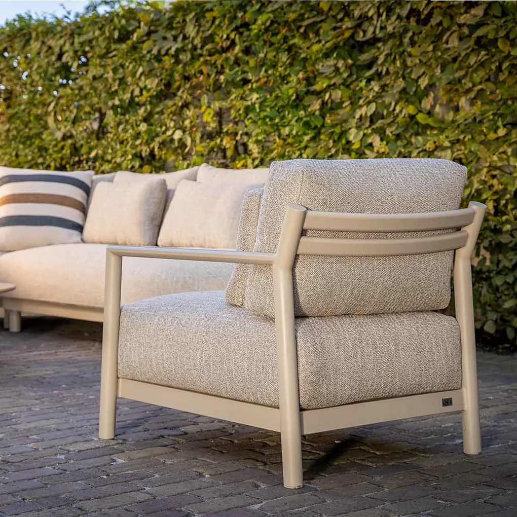 4 Seasons Mykonos loungestoel - latte