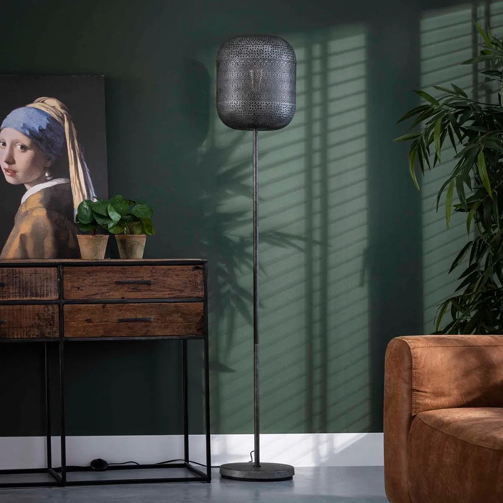 Metalen Vloerlamp Met Gaatjes