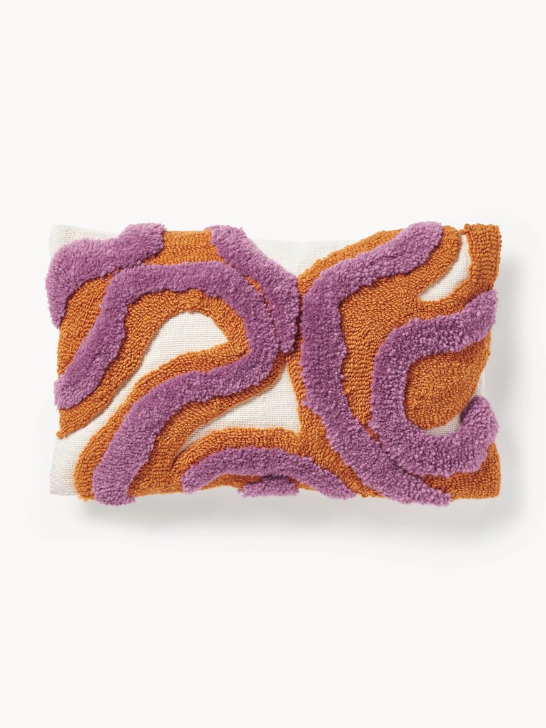 Handgetufte kussenhoes Jiri met getufte design