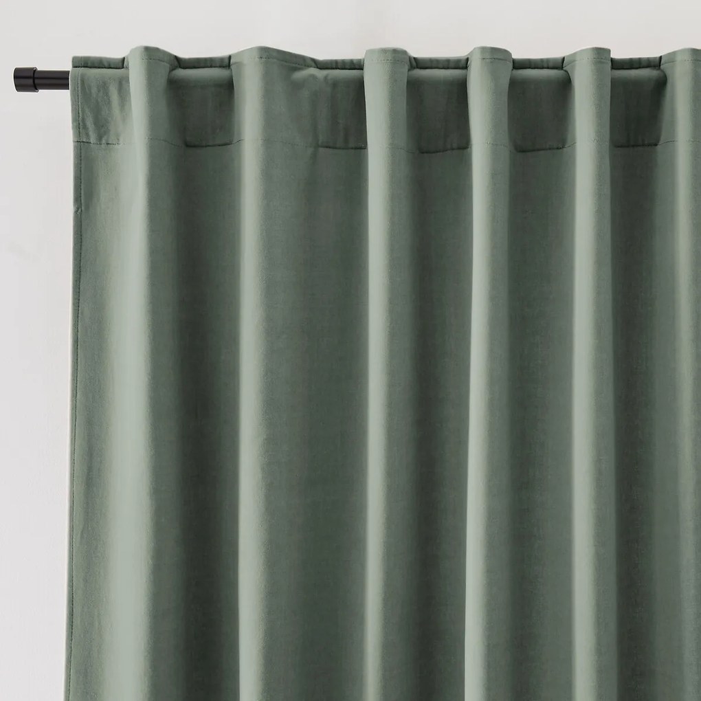 Fluwelen gordijn afgewerkt met verdekte lussen, Velvet