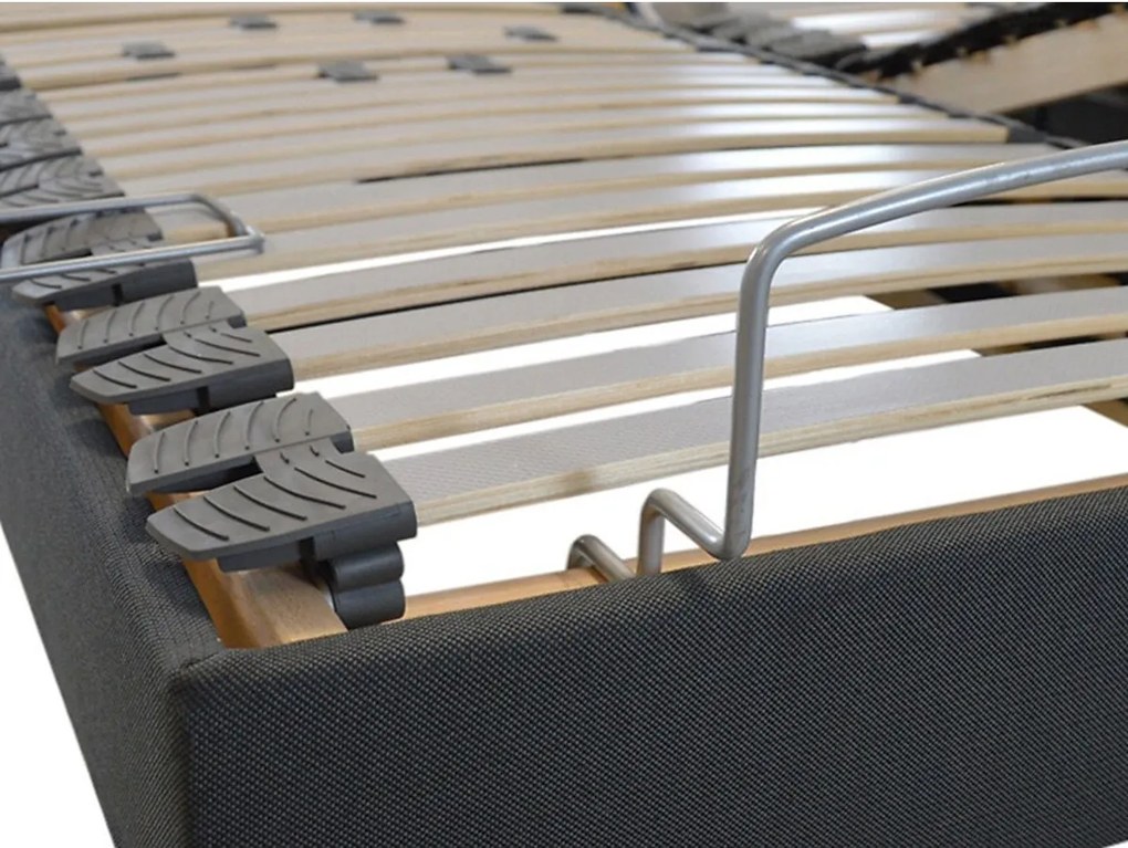 Elektrisch bed en stevige schuimmatras met traagschuim