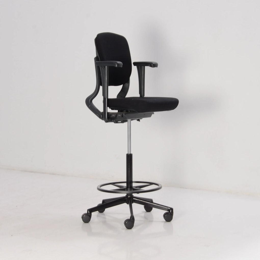 Werkstoel 230, zwart, verrijdbaar, 4D armleggers