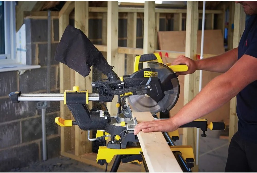 Stanley FME721-QS Afkortzaag