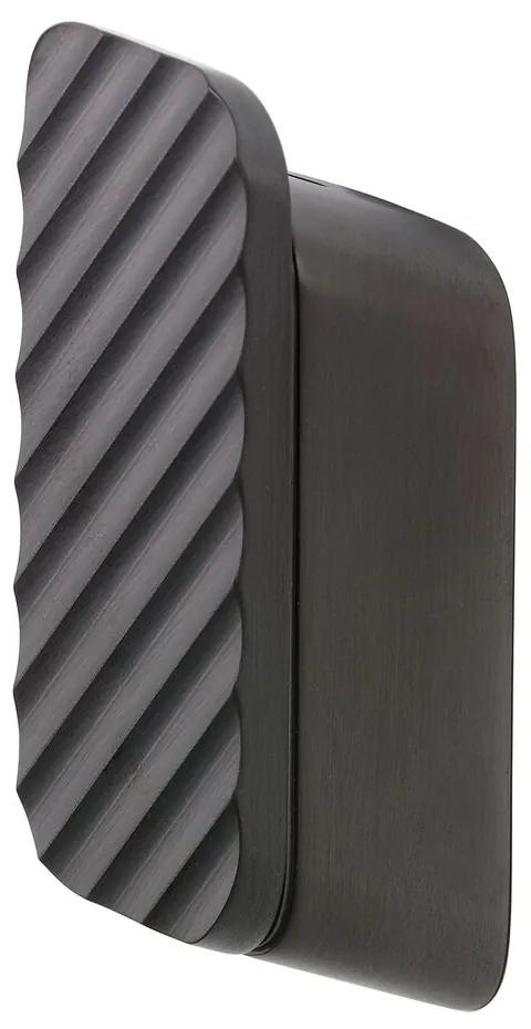Geesa Shift handdoekhaak medium met diagonaal strepenpatroon zwart metaal geborsteld