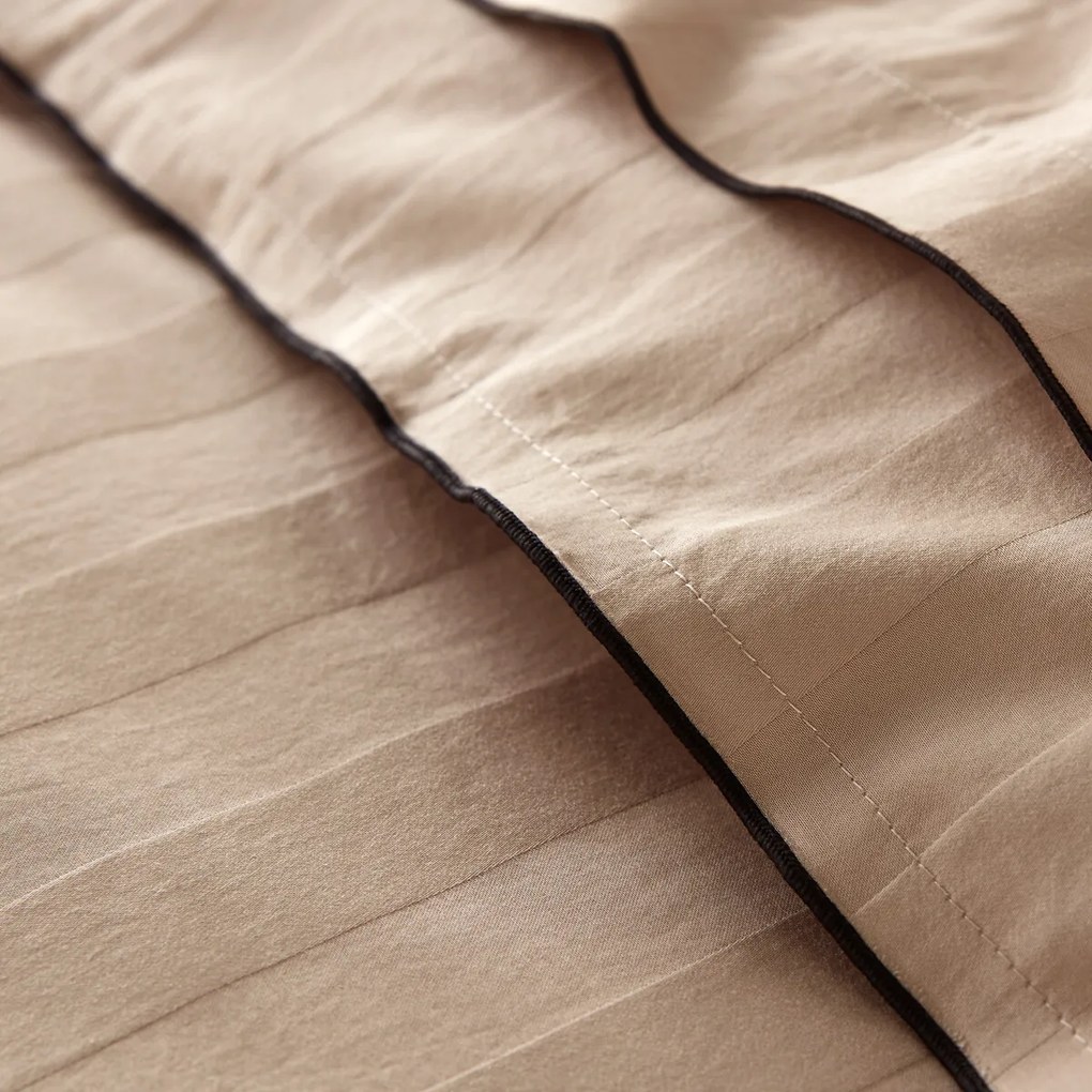 Hoeslaken van 118 draden gewassen katoensatijn, Victor gestreept