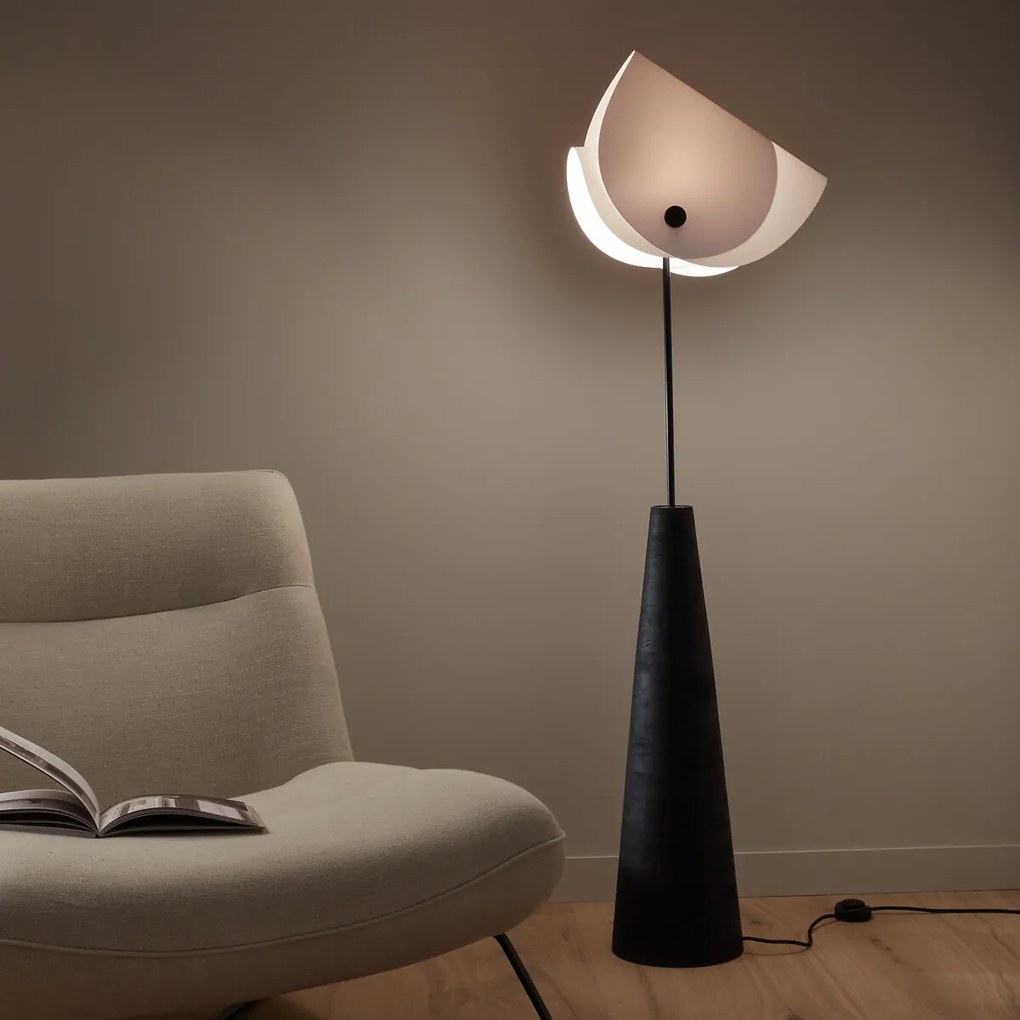 Staande lamp, Orukami, ontwerp Emmanuel Gallina