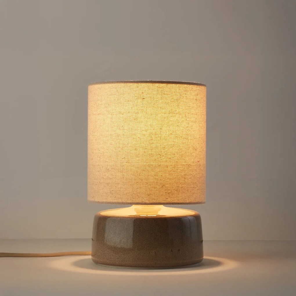 Tafellamp van keramiek en linnen, hoogte 25 cm, Amaga