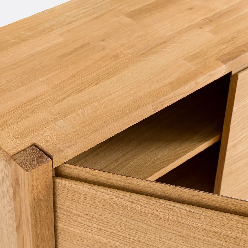 Eiken en gefineerd tv-meubel, Adélita