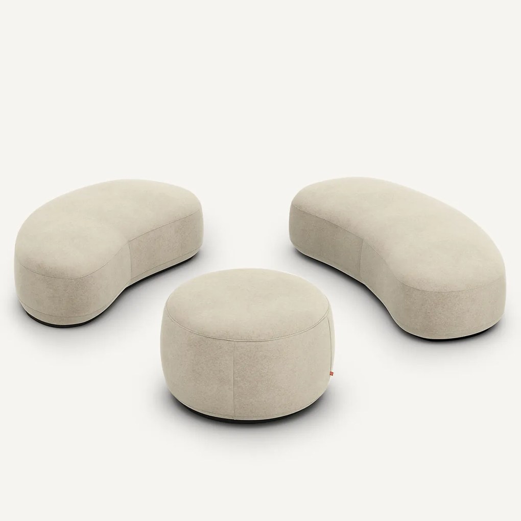 Voetenbank van linnen fluweel, Rosebury, ontwerp Emmanuel Gallina