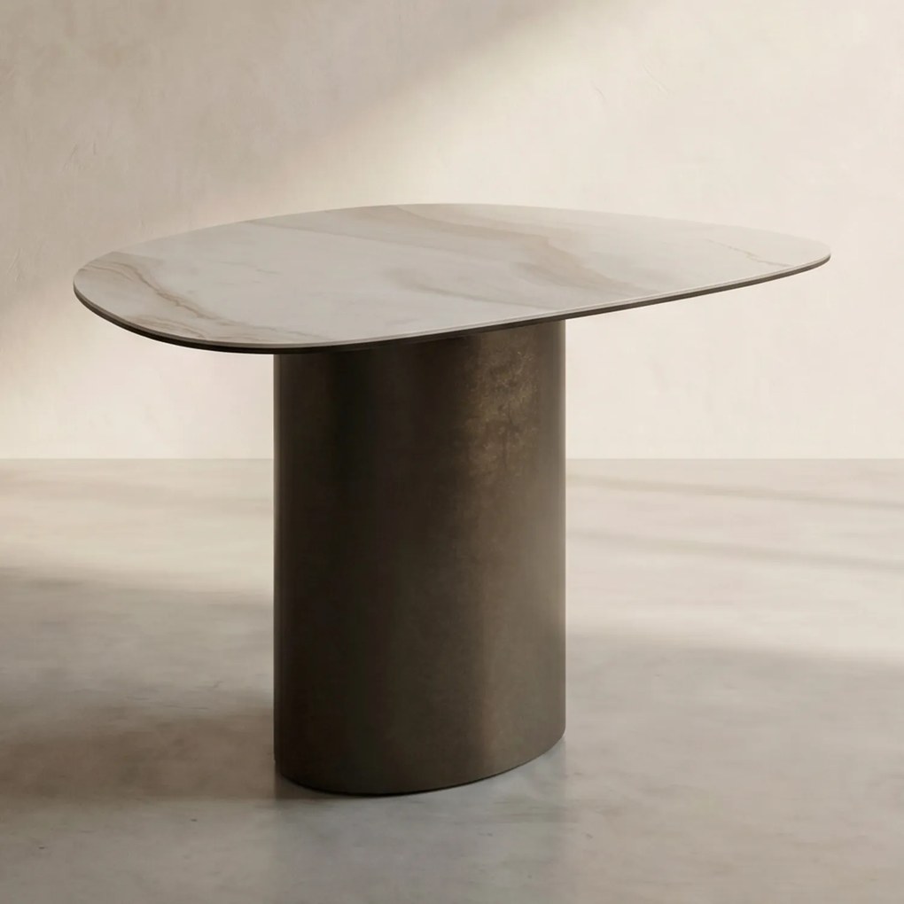 Organische Bijzettafel Keramiek - 75 X 50cm.