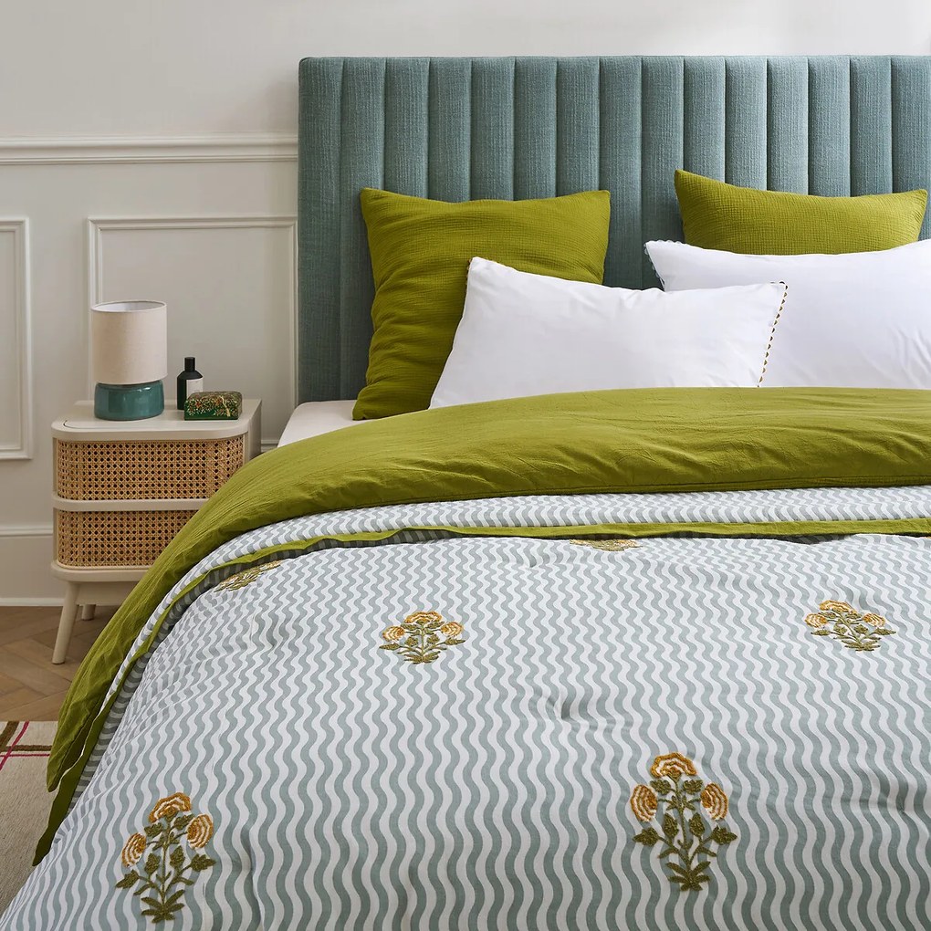 Gewatteerde sprei, strepen en bloemen geborduurd, katoen, JANI