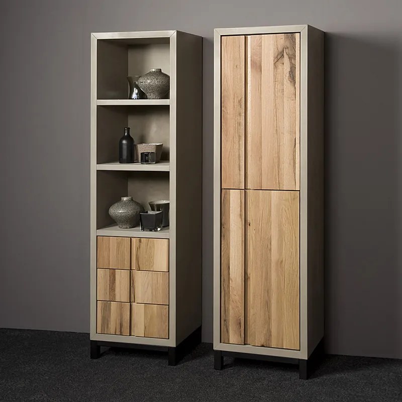Tower Living Boekenkast Van Beton En Eiken Max - 50x40x180cm.