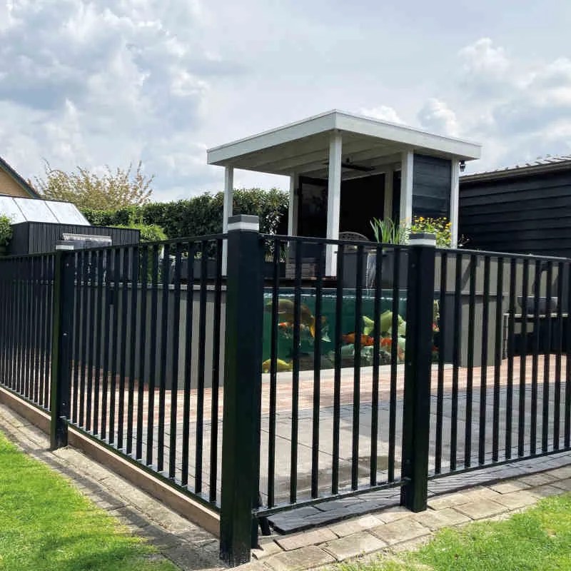 Tuinhek aluminium zwart gepoedercoat industrieel (150 x 85 cm)