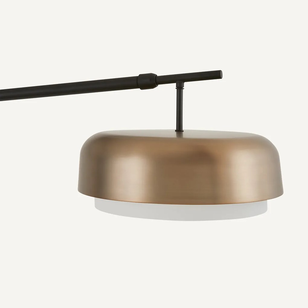 Wandlamp op afstand in metaal ijzer, Clepsos