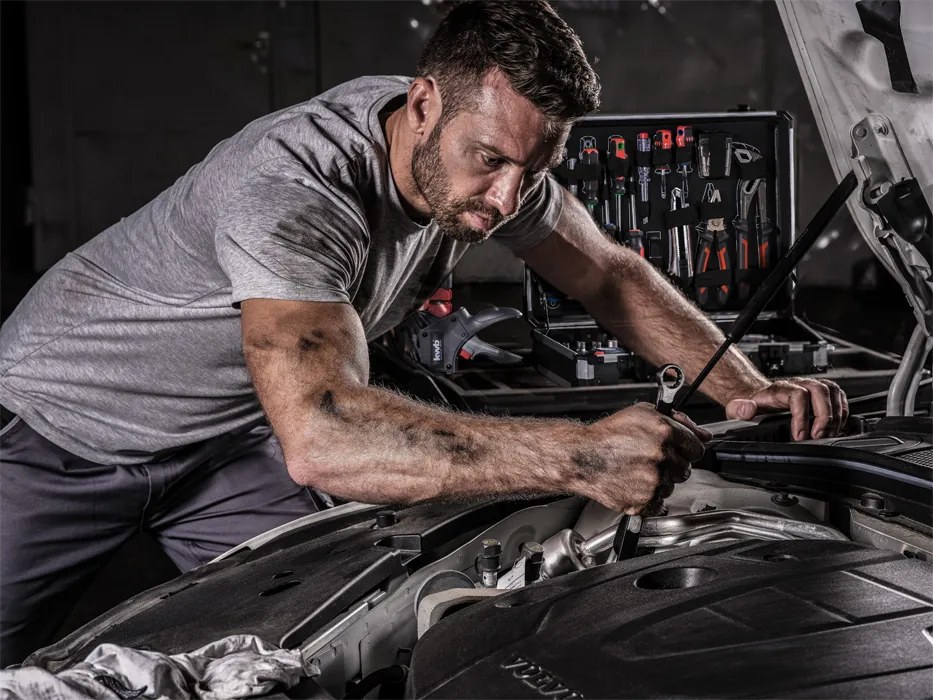 KWB Gereedschapskoffer 80-delig in Aluminium Koffer