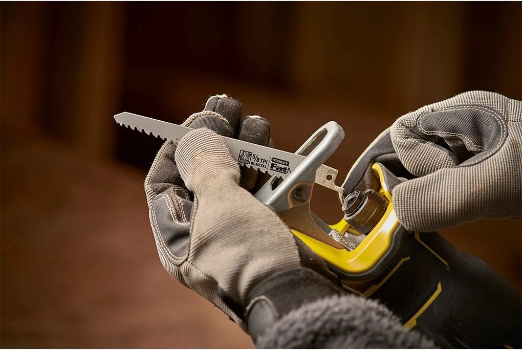 Stanley Fatmax® V20 18V 2X2.0AH Brushless Reciprozaag  - SFMCS310D2K