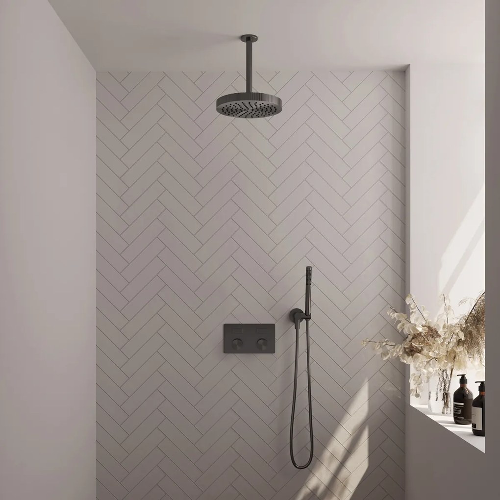 Brauer Stripe inbouw regendouche met 25cm hoofddouche, plafondarm en staafhanddouche set 27 gunmetal geborsteld PVD