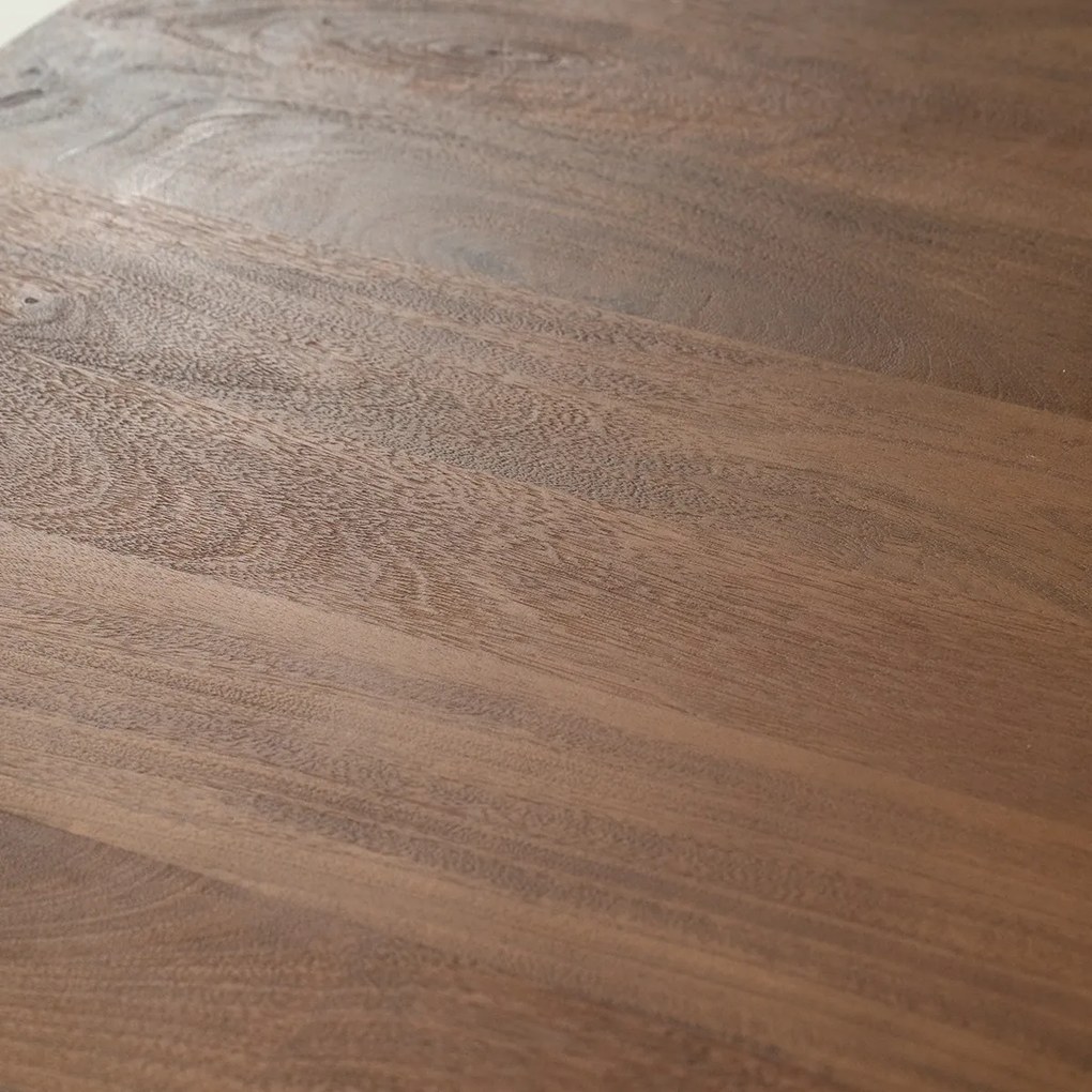 Kruispotige Eettafel Walnoot - 150 X 150cm.