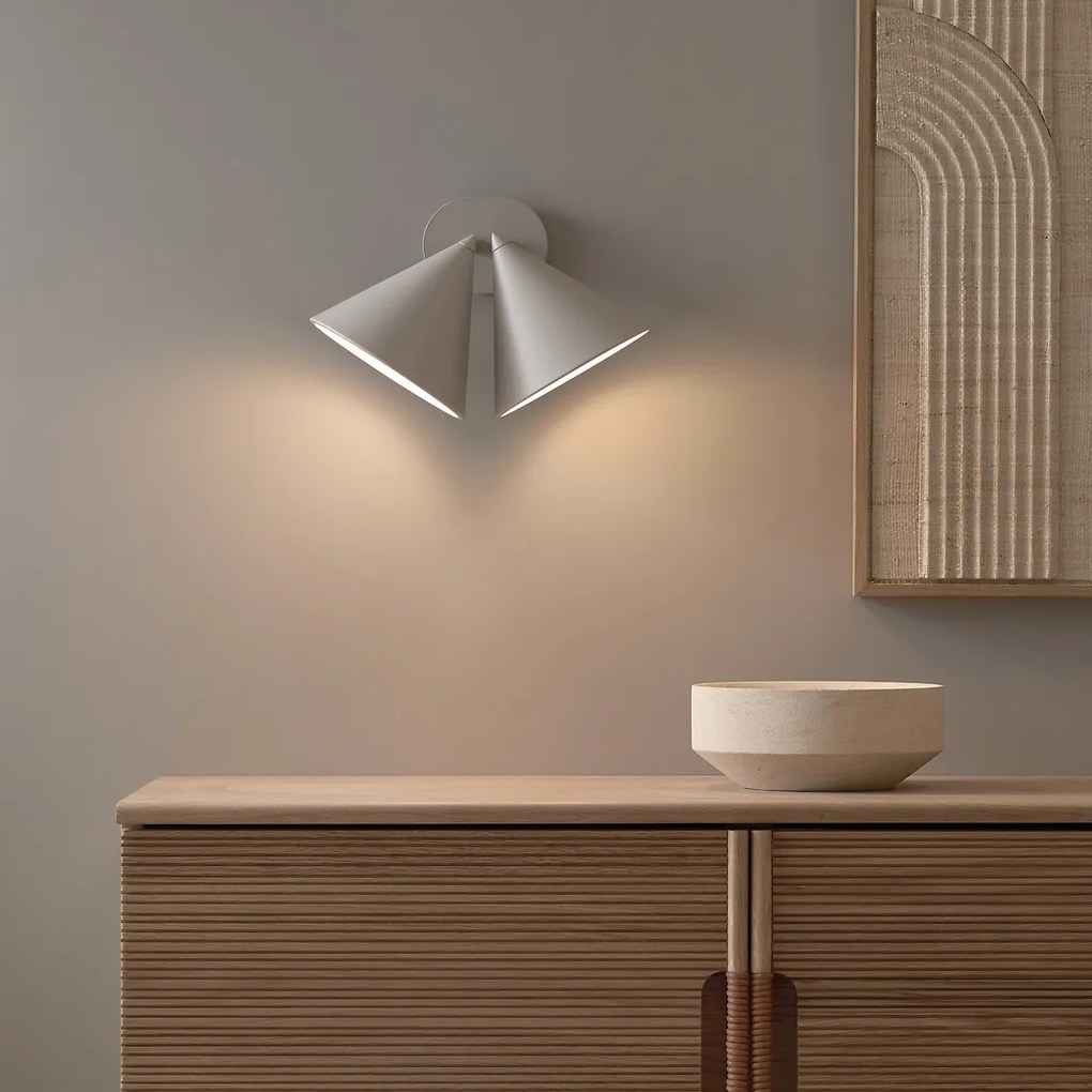 Wandlamp met dubbele kegel, Moke