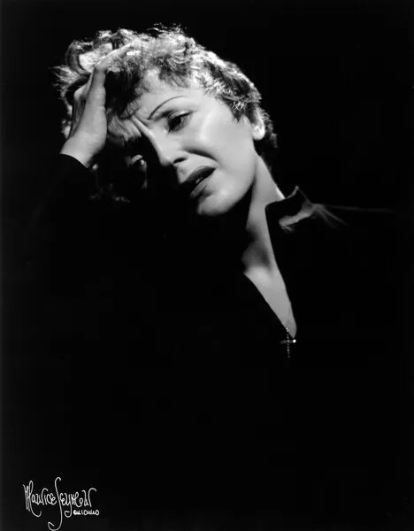 Foto Edith Piaf, photographed on 5 September 1955, Seymour, Maurice