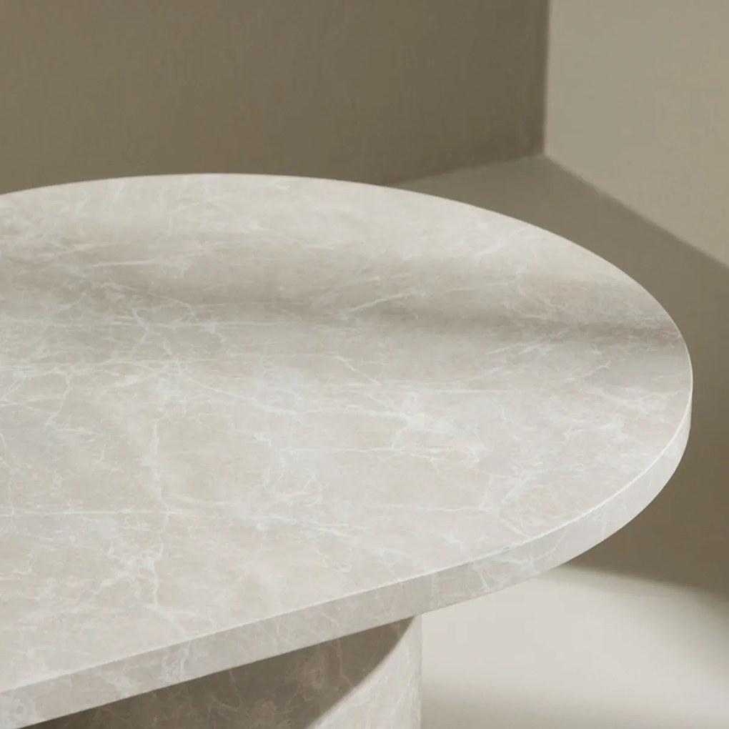 Hoge Beige Ovale Salontafel - 60 X 120cm.