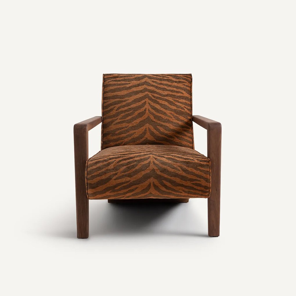 Fauteuil van massief notenhout met stof met dierenprint Sanami