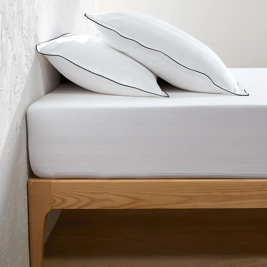 Hoeslaken van 118 draden gewassen katoensatijn, Victor gestreept