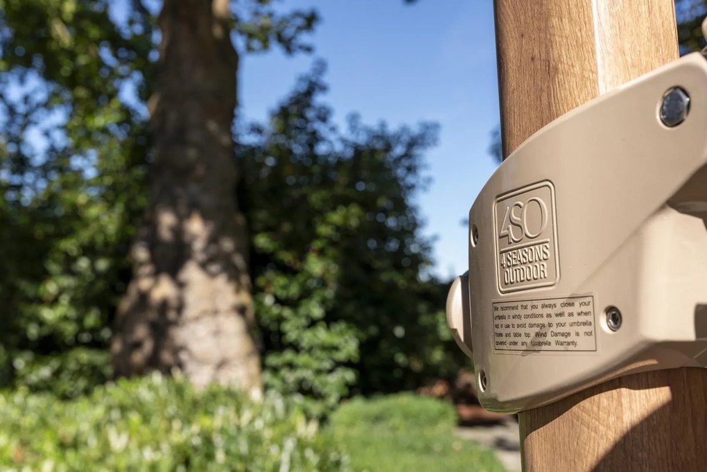 4 Seasons Outdoor Siesta PREMIUM Ø 350 cm parasol zand, wood look frame Parasol   beige weerbestendig