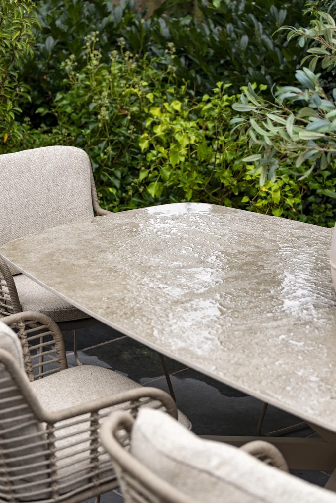 4 Seasons Outdoor Fabrice tuinset latte met Prado tafel met keramisch blad in barrelvorm 240 x 105 cm SALE Tuinset beige weerbestendig