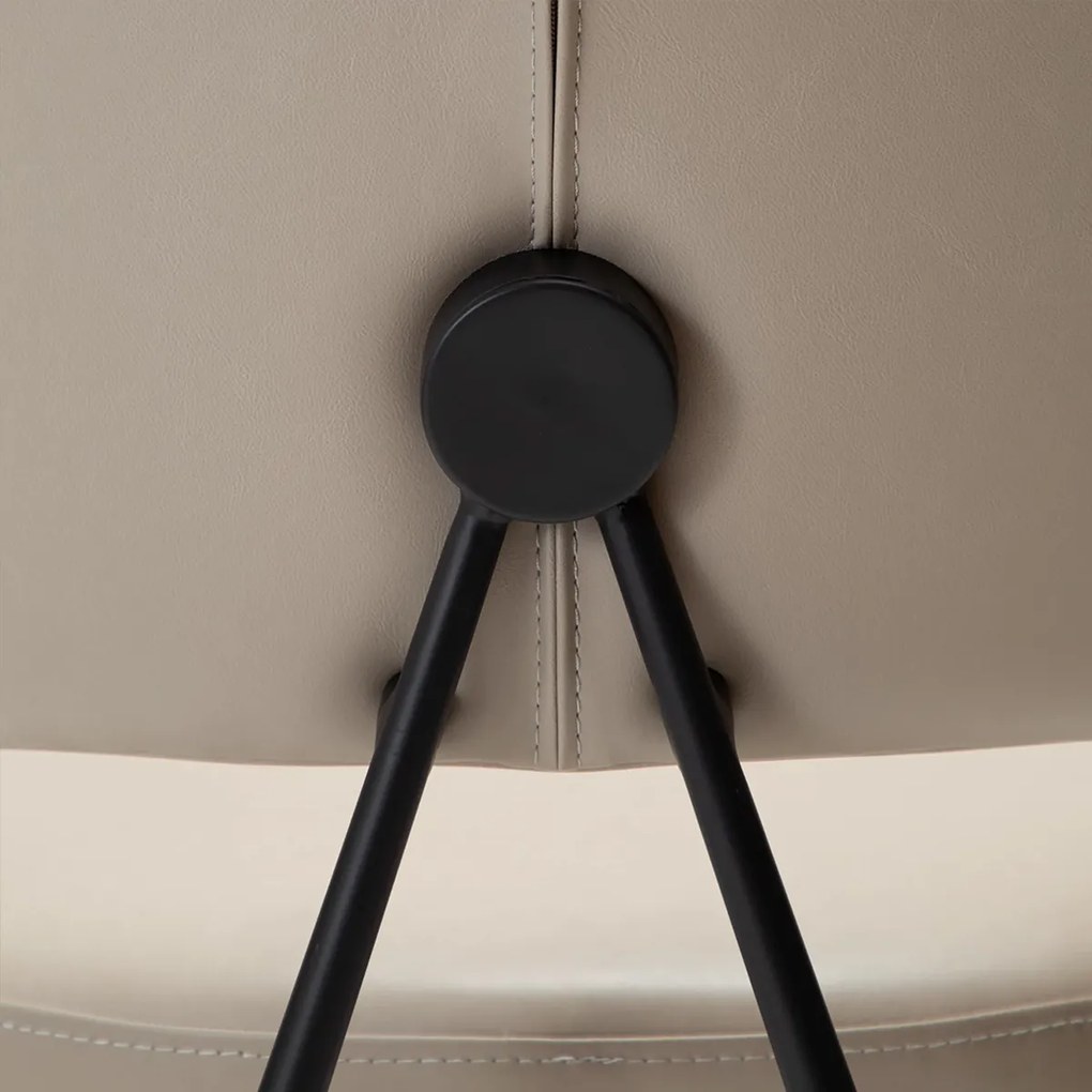 Dan-Form Roost Design Eetkamerstoel Cashmere Vintage Kunstleer