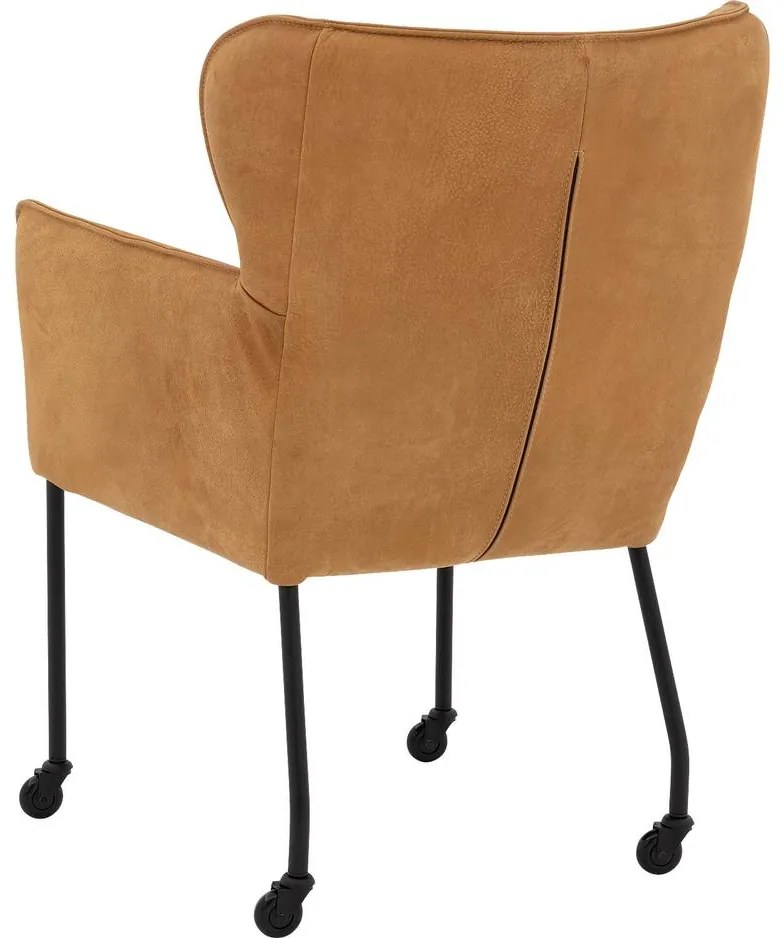 Goossens Excellent Eetkamerstoel Leogang cognac leer met armleuning en Zwart skater wiel met zwarte kapmet wielen, elegant chic