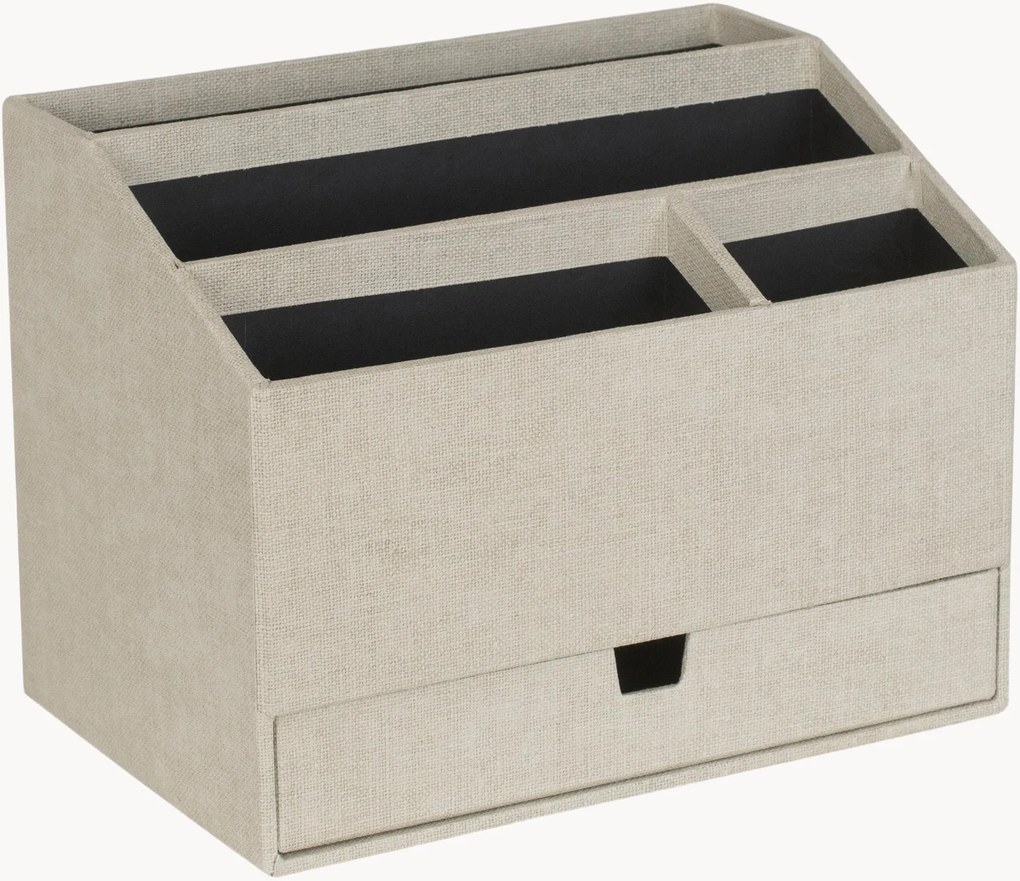 Bureau organizer Greta