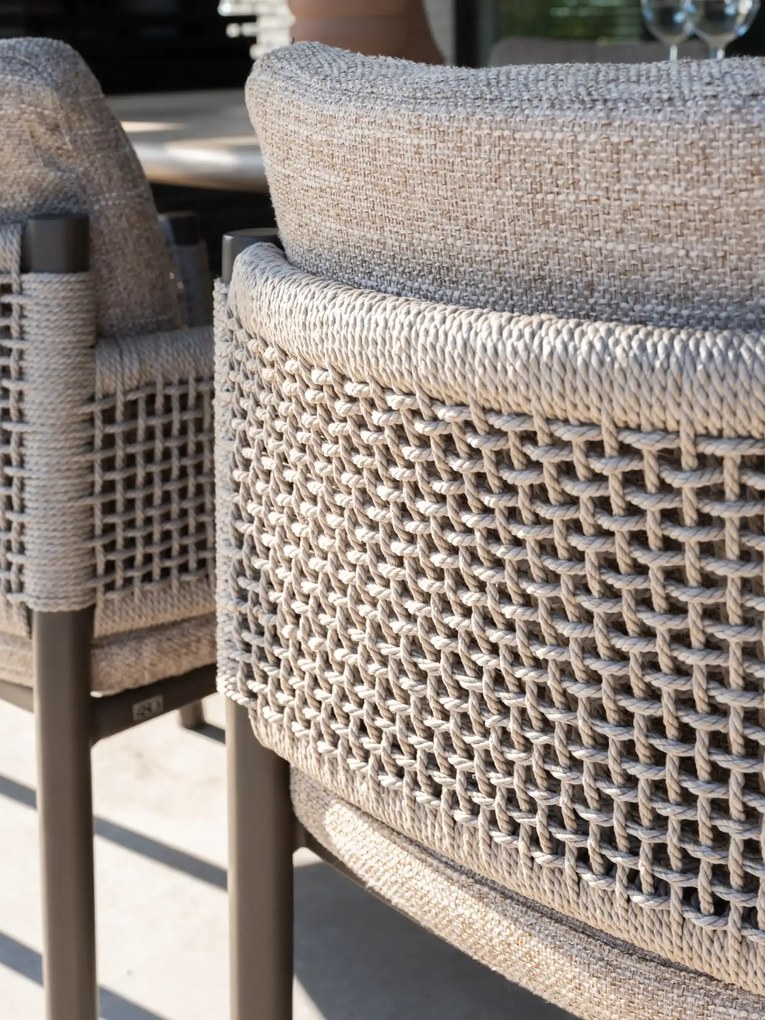 4 Seasons Outdoor Savanne tuinset terre met Hampton tafel 300 cm Tuinset bruin weerbestendig